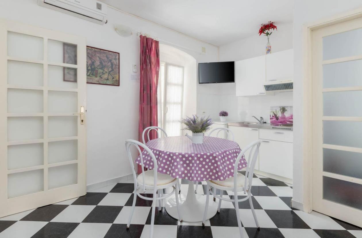 Apartmani Marija Podgora Buitenkant foto
