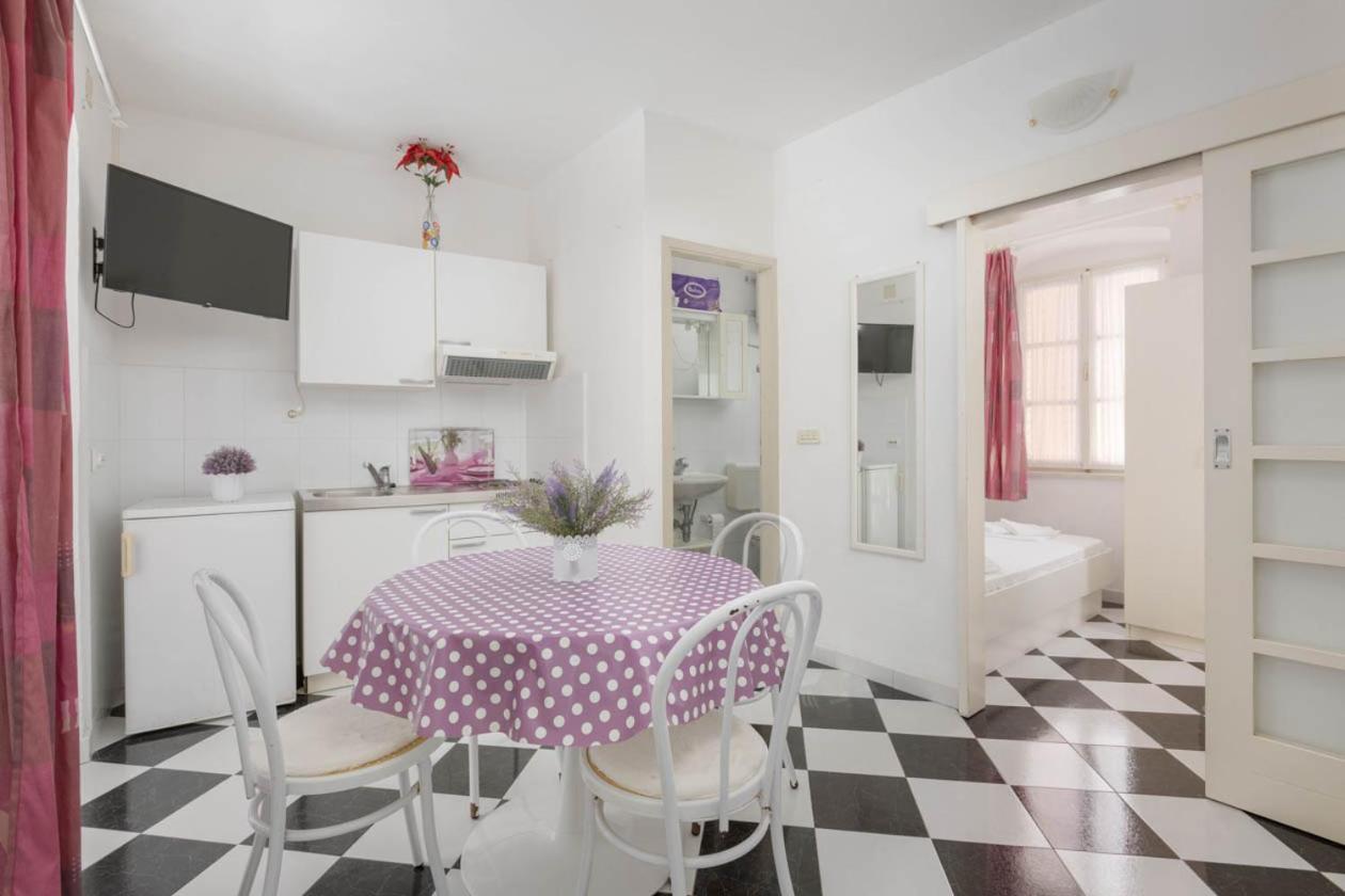 Apartmani Marija Podgora Buitenkant foto